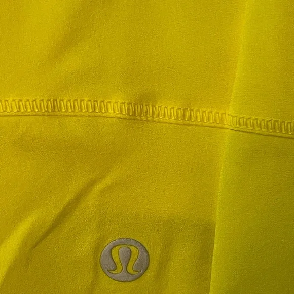 #086, Lululemon Pace Rival mid-rise skirt. Bright yellow, NWT, size 10 - Picture 5 of 5